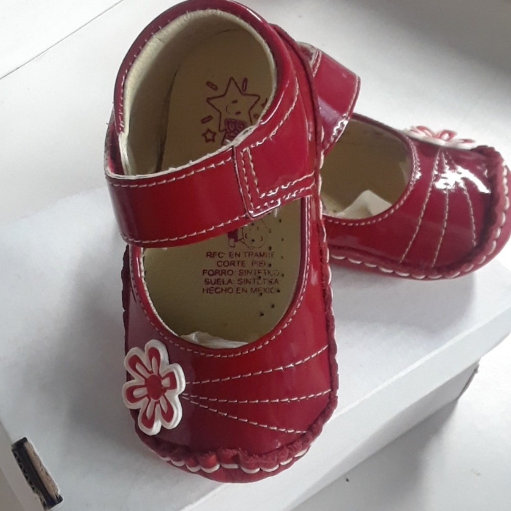 Baby shoes leather hand made import.